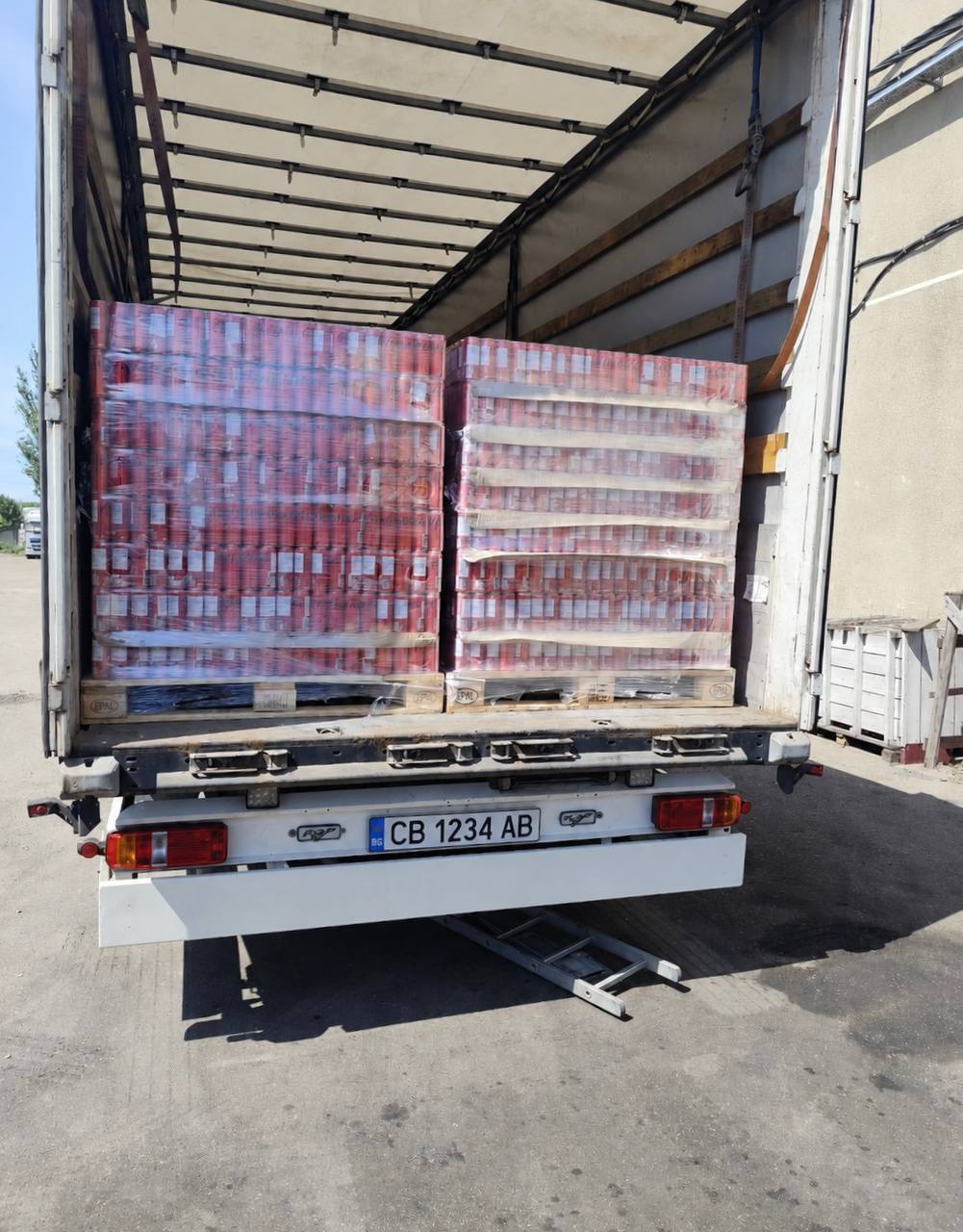 EUR-EPAL beverage pallet load Martigane truck